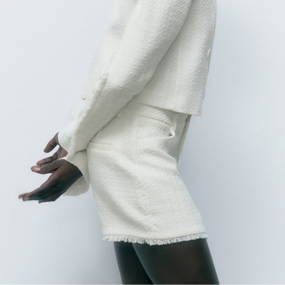 Zara White Textured Shorts - Picture 4 of 8